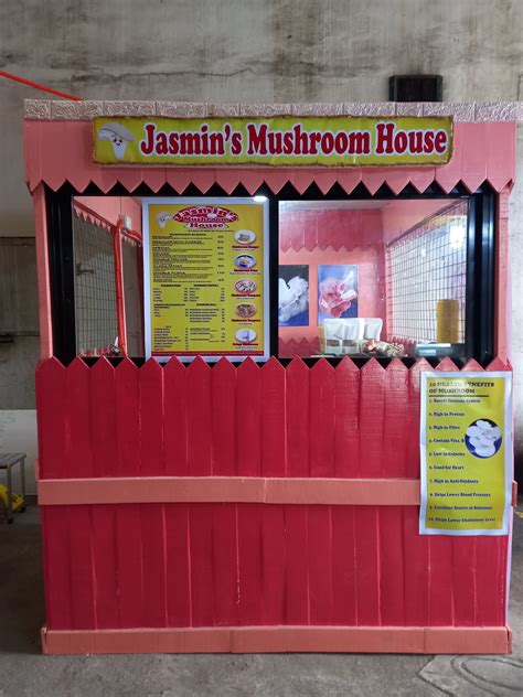 Jasmin's Mushroom House .
